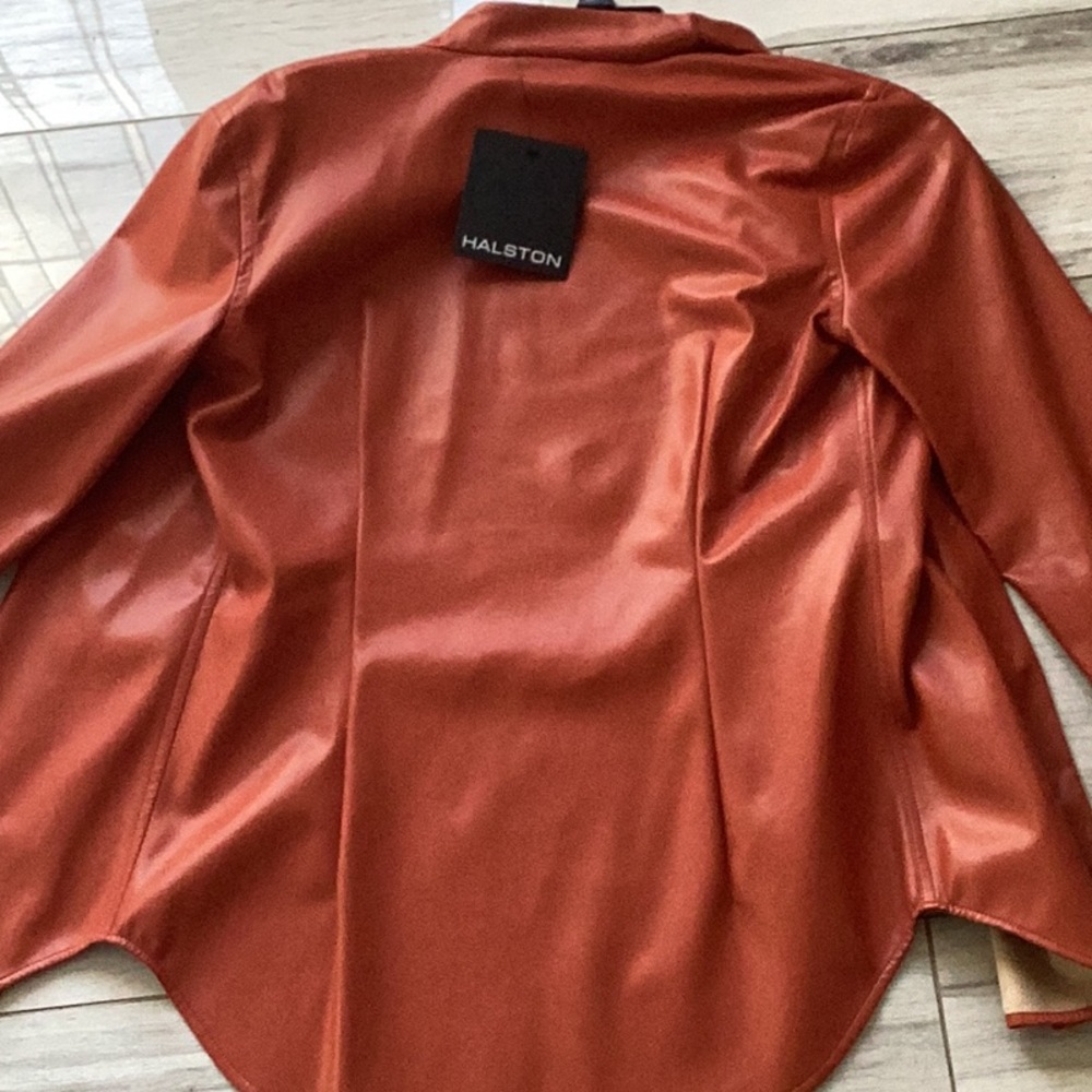 Sleek Rust Button-Up Blouse - image 3